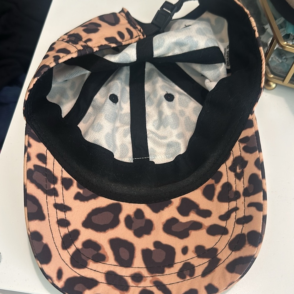 Pink hat - Picture 3 of 3